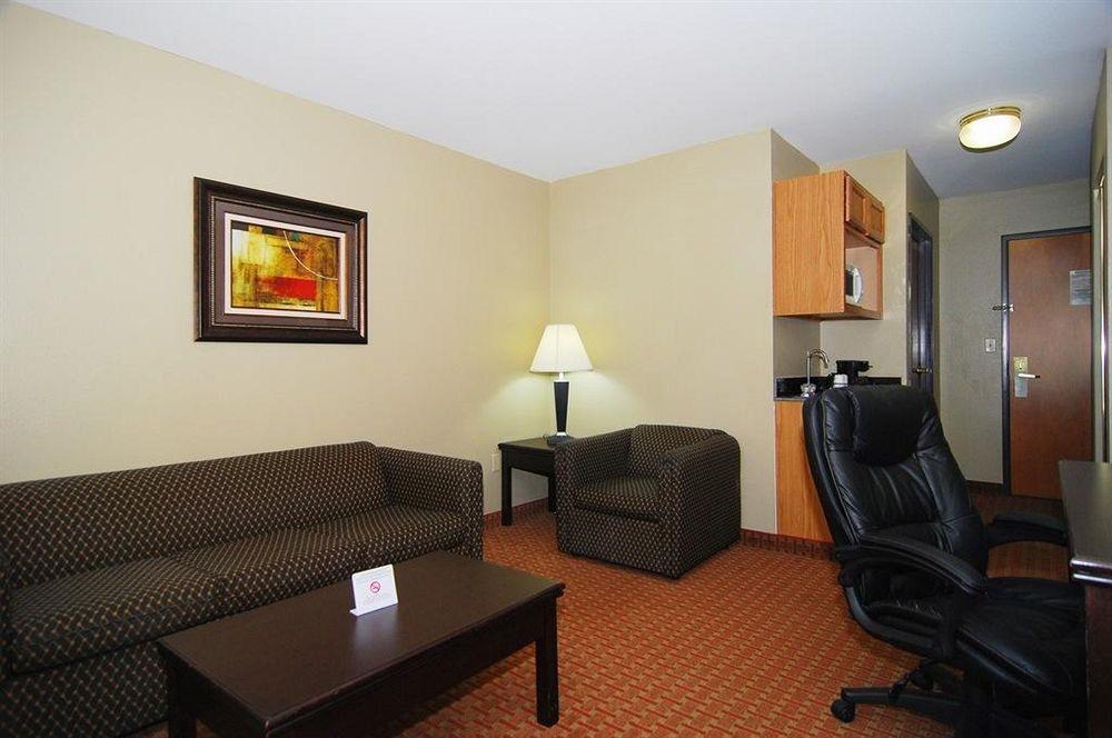 Best Western Temple Inn & Suites Room photo