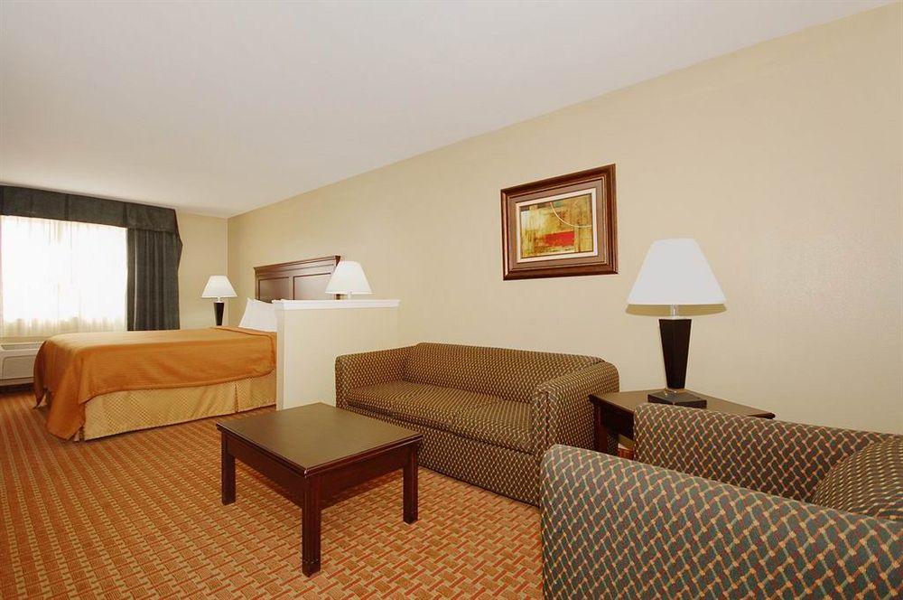 Best Western Temple Inn & Suites Room photo