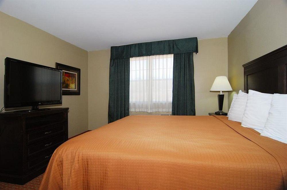 Best Western Temple Inn & Suites Room photo