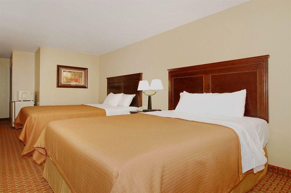 Best Western Temple Inn & Suites Room photo