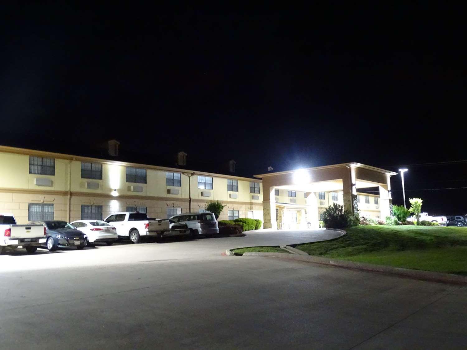 Best Western Temple Inn & Suites Exterior photo